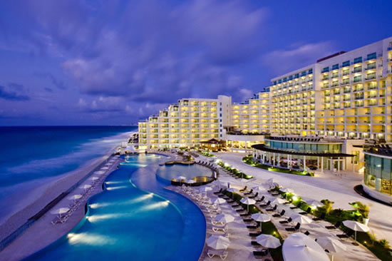 LOCATION: Cancun Hotel Zone on Cancunâ€™s Eastern Shore